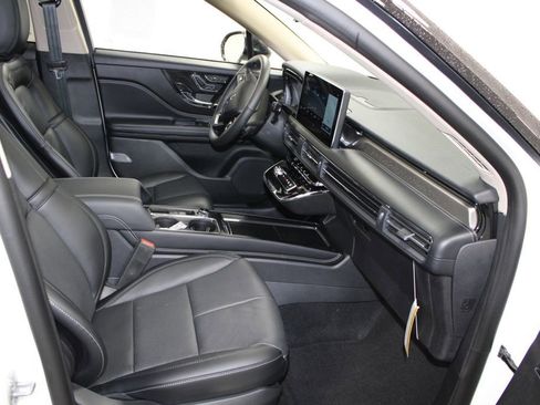 New 2026 Lincoln Corsair Reserve image 28