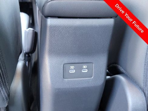 Used 2025 Nissan Kicks SR FWD image 23