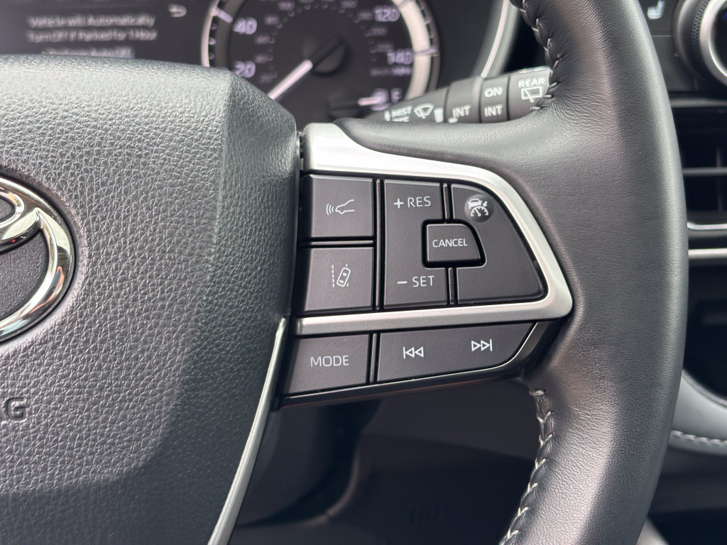 Used 2026 Toyota Highlander XLE AWD/4WD image 31