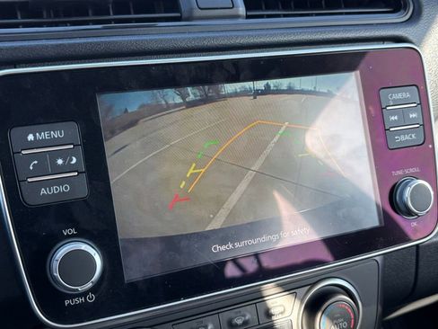 Used 2022 Nissan Leaf S image 19