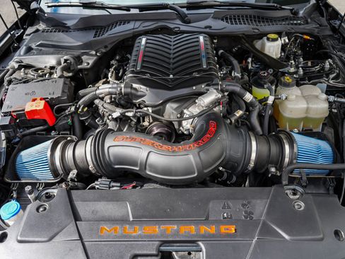 Used 2024 Ford Mustang GT Premium image 32