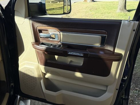 Used 2013 RAM 1500 Laramie w/ Convenience Group image 30