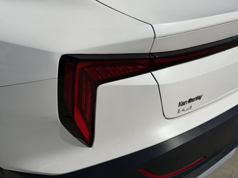 New 2026 Kia K4 FWD image 11
