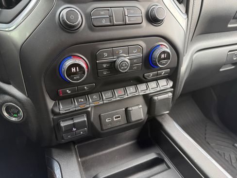 Used 2021 Chevrolet Silverado 1500 LT Trail Boss w/ Convenience Package II image 22