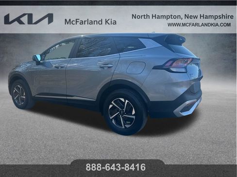 Used 2023 Kia Sportage LX AWD/4WD image 4