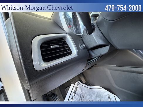 Used 2017 Chevrolet Equinox LT w/ Convenience Package image 14