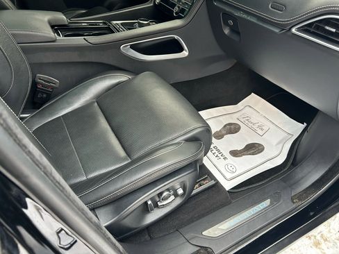 Used 2019 Jaguar F-PACE S image 12