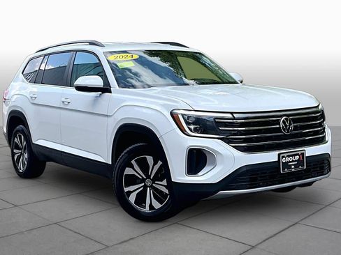 Used 2024 Volkswagen Atlas SE AWD/4WD image 3
