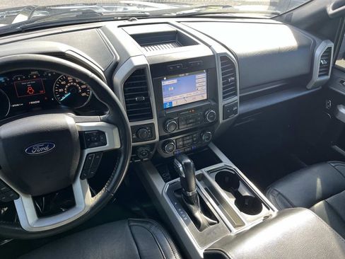 Used 2019 Ford F150 Lariat image 13