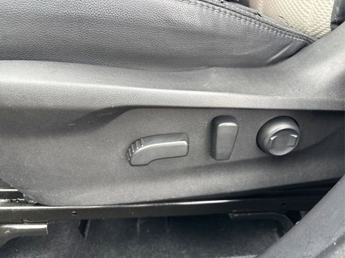 Used 2019 Subaru Forester Premium image 38