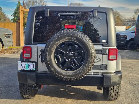 Used 2016 Jeep Wrangler Unlimited Sport image 6