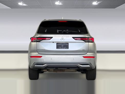 Used 2025 Mitsubishi Outlander SEL image 9