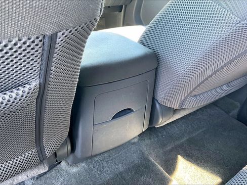 Used 2015 Nissan Frontier SV AWD/4WD image 33