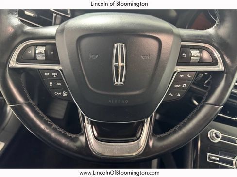 Used 2022 Lincoln Nautilus Reserve AWD/4WD image 21