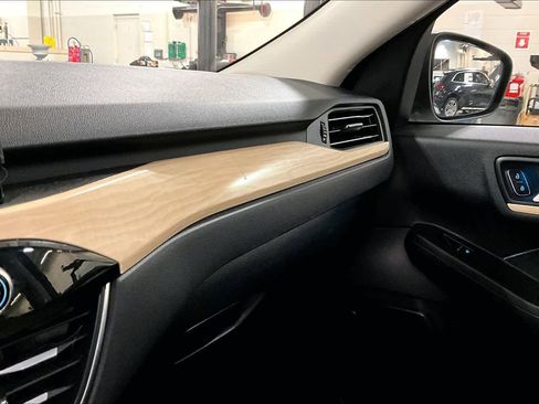 Used 2021 Ford Escape Titanium w/ Titanium Elite Package image 29