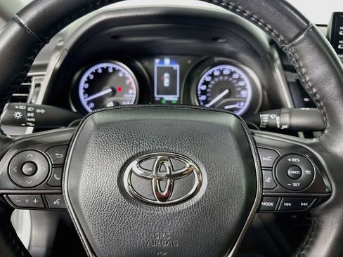 Used 2024 Toyota Camry SE w/ Cold Weather Package FWD image 16