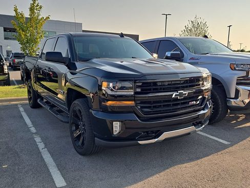 Used 2017 Chevrolet Silverado 1500 LT w/ Rally 2 Edition AWD/4WD image 4