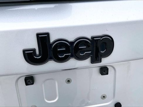 Used 2019 Jeep Renegade Sport image 29