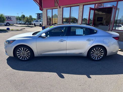 Used 2017 Kia Cadenza Technology FWD image 8