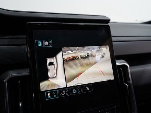 Used 2025 GMC Acadia Elevation image 27