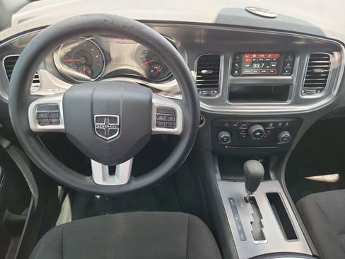 Used 2014 Dodge Charger SE RWD image 11