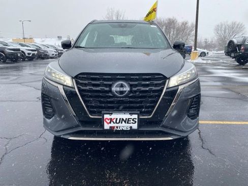 Used 2023 Nissan Kicks SR w/ SR Premium Package image 17