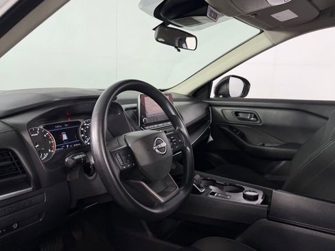 Used 2025 Nissan Rogue S image 20