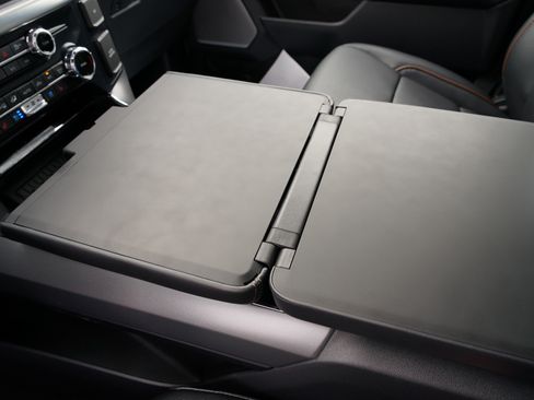 New 2025 Ford F150 Lariat w/ Equipment Group 502A High image 26