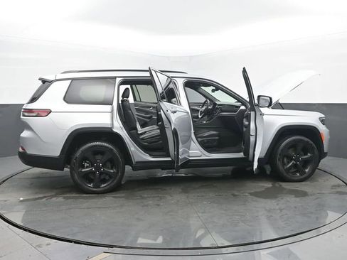 Used 2024 Jeep Grand Cherokee L Limited w/ Luxury Tech Group II image 59