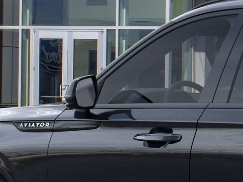 New 2026 Lincoln Aviator AWD w/ Jet Appearance Package image 20