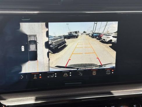 Used 2025 GMC Sierra 2500 AT4 w/ AT4 Premium Plus Package AWD/4WD image 32