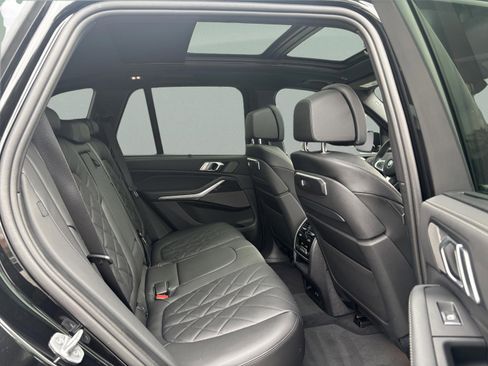 Used 2026 BMW X5 xDrive40i w/ Executive Package image 33