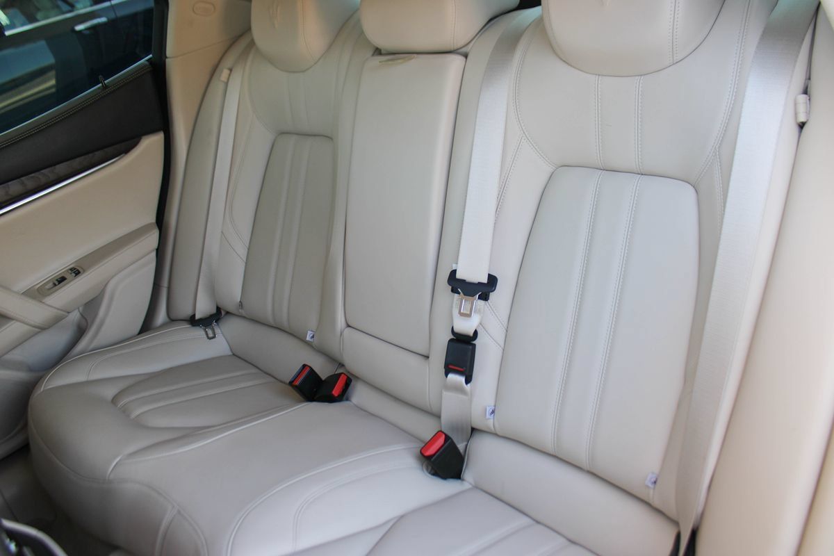 Used 2018 Maserati Ghibli S GranSport RWD image 16