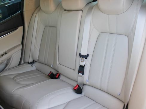 Used 2018 Maserati Ghibli S GranSport RWD image 16