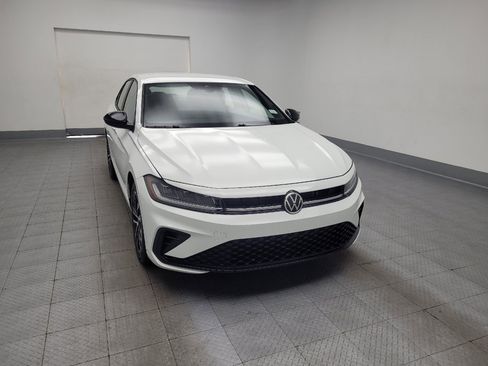 Used 2025 Volkswagen Jetta Sport FWD image 14