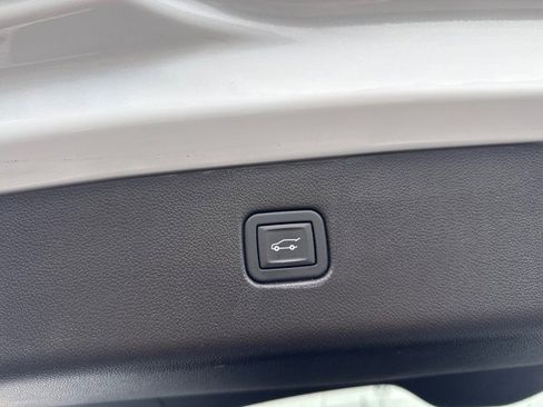 Used 2024 Chevrolet Blazer LT w/ Convenience Package image 16