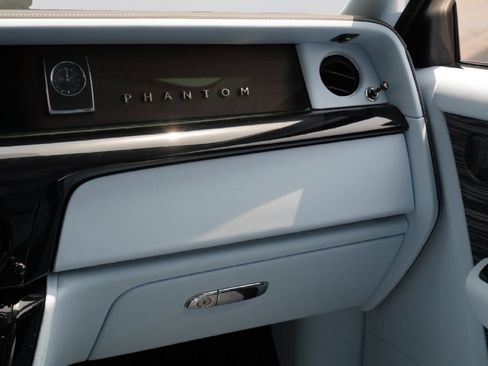 Certified 2024 Rolls-Royce Phantom Sedan w/ The Phantom Package RWD image 36
