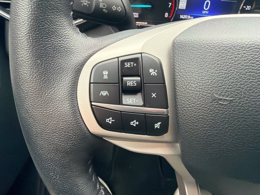 Used 2023 Ford Explorer Limited AWD/4WD image 33