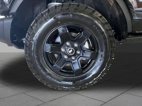 Used 2024 Ford Bronco Black Diamond AWD/4WD image 10
