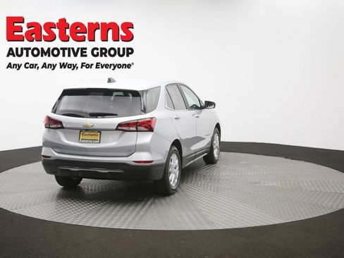 Used 2022 Chevrolet Equinox LT FWD image 38