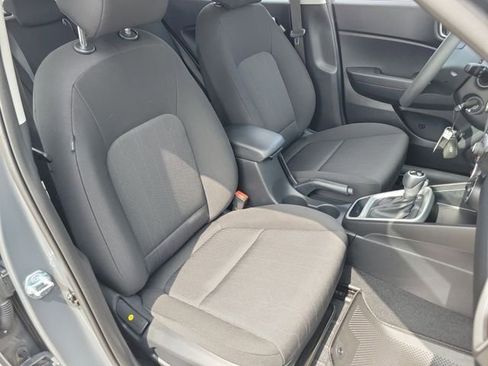 Certified 2026 Hyundai Venue SE FWD image 18