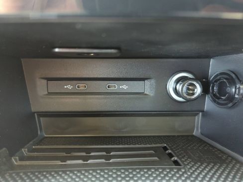 New 2026 Volkswagen Taos SE FWD image 33