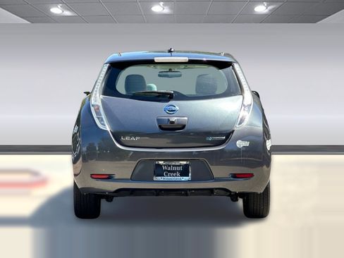 Used 2013 Nissan Leaf SV w/ LED & Quick Charge Pkg FWD image 9