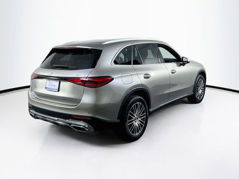 Used 2024 Mercedes-Benz GLC 300 4MATIC image 5