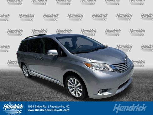 Used 2013 Toyota Sienna Limited w/ Premium Pkg AWD/4WD image 1