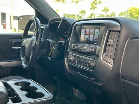 Used 2019 Chevrolet Silverado 1500 LT AWD/4WD image 26