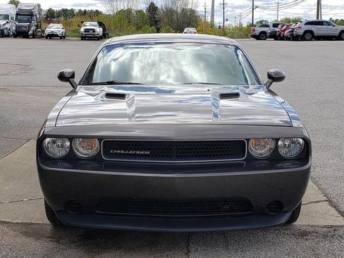 Used 2014 Dodge Challenger SXT w/ Super Sport Group (SS/T) RWD image 9