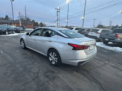 Used 2024 Nissan Altima 2.5 S image 7