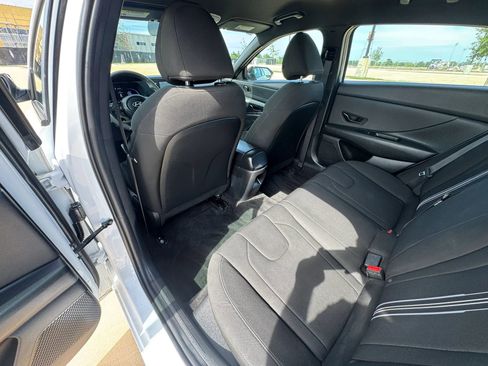 Used 2025 Hyundai Elantra Sport FWD image 27