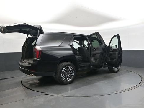 Used 2025 Chevrolet Tahoe Z71 AWD/4WD image 48